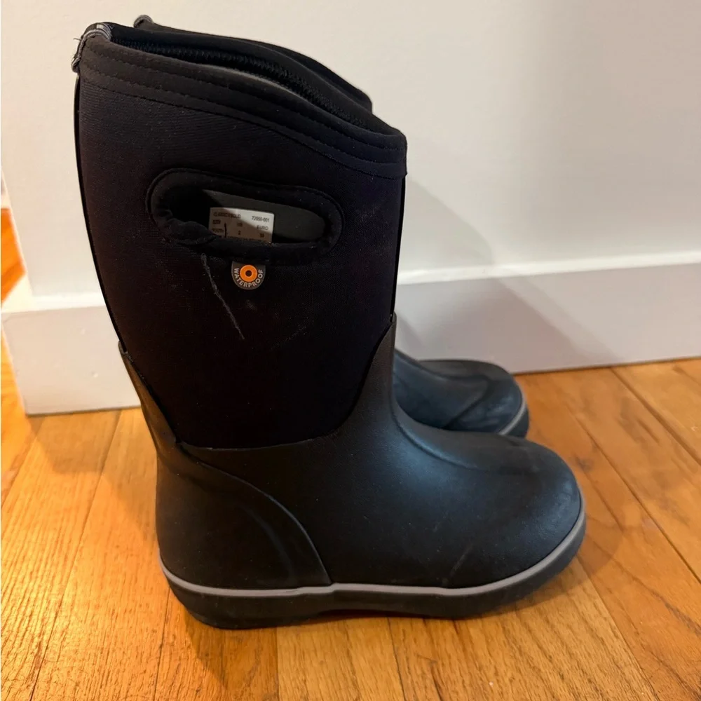 BOGS Kids Black Waterproof Boots - Picture 2 of 4